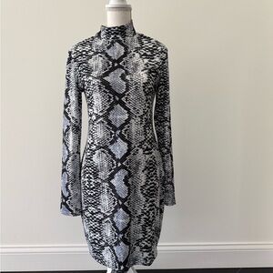 Elegant Snakeskin Long Sleeve Dress - Black and Gray